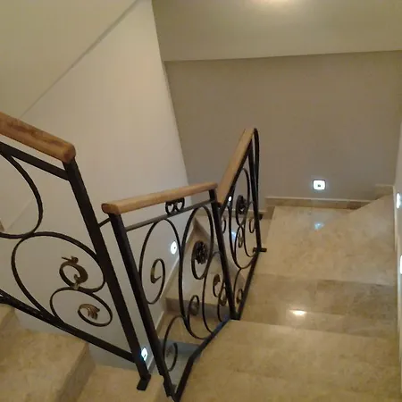 بيت ضيافة بنسيون بنسون